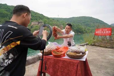 瑞昌村干开直播,山乡“土货”俏起来